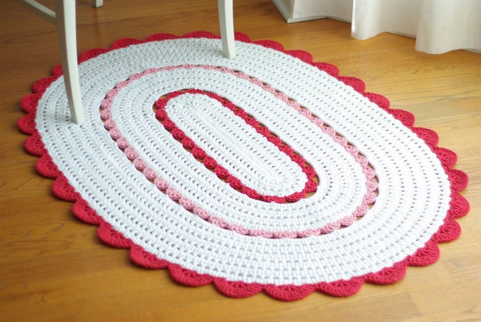Полукруглый коврик крючком