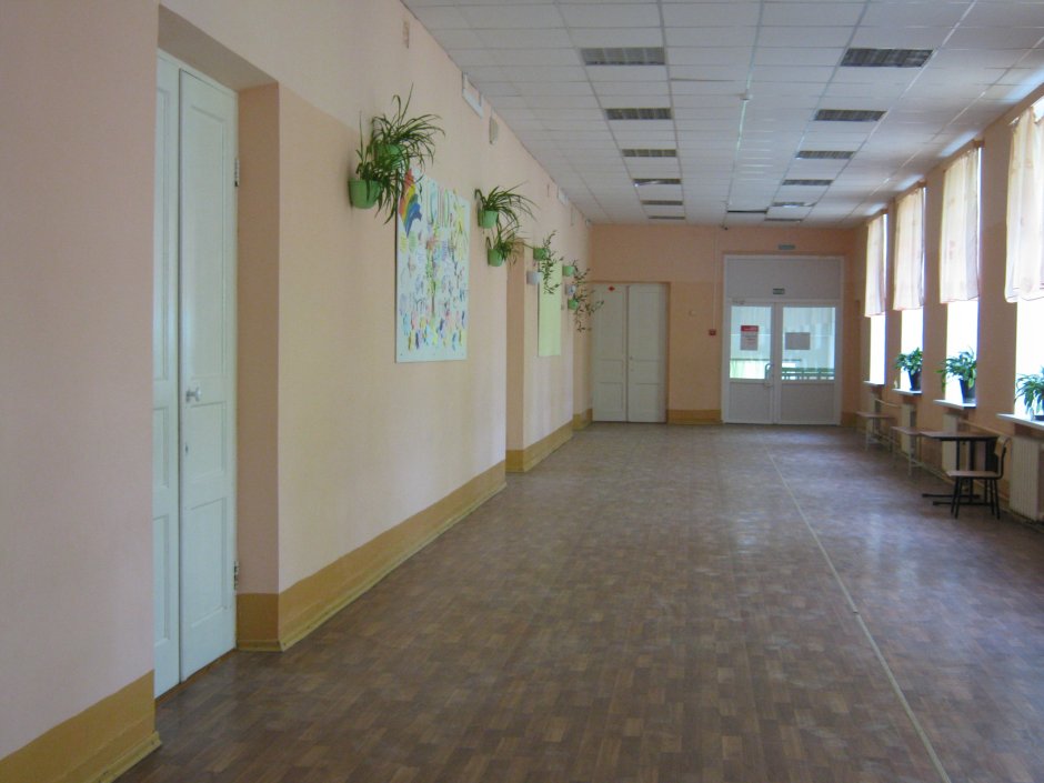Коридор школы