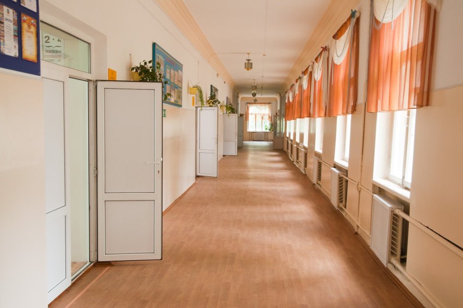 Коридор школы