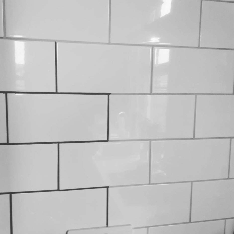 Плитка на кухню с серой затиркой