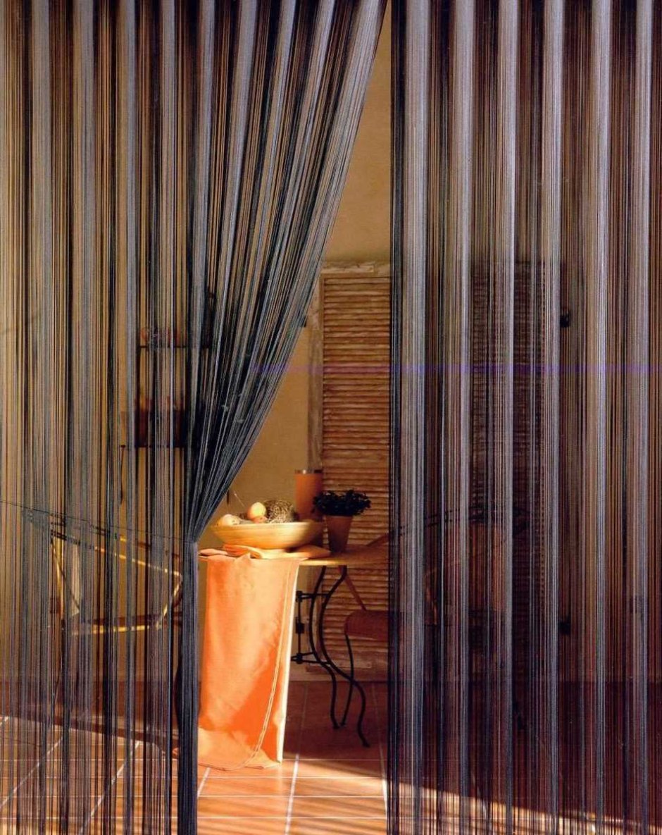 Шторы из бусин в дверной проем