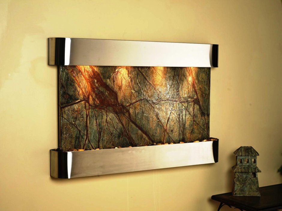 Настенный водопад