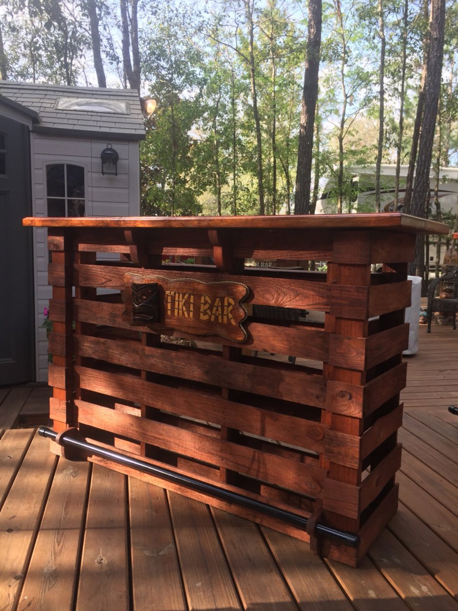 Ресепшен в стиле лофт из поддонов