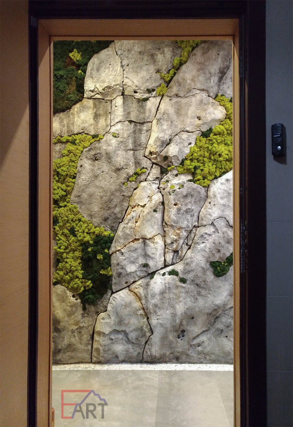 Мраморная стена в стиле лофт