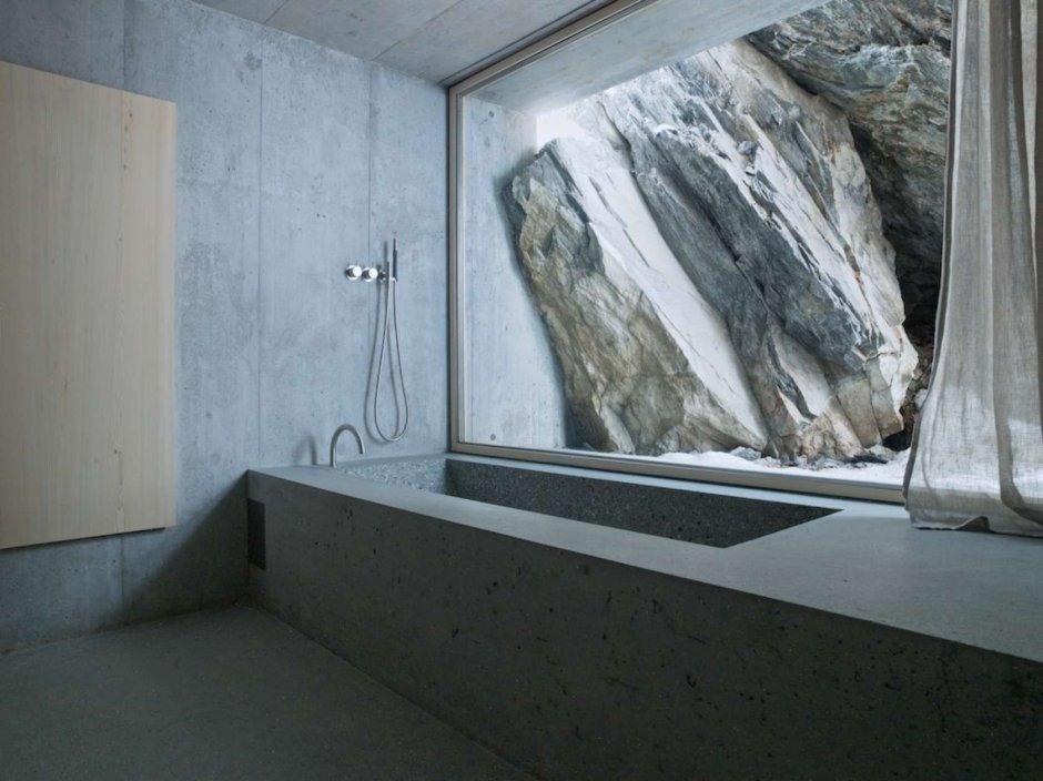 Панно над кроватью в спальне