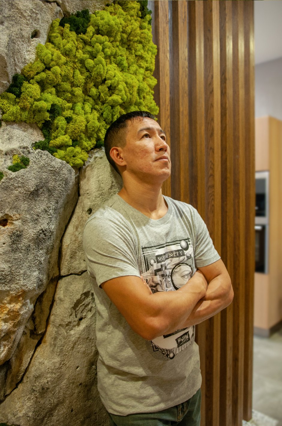 Отделка гипсовым камнем