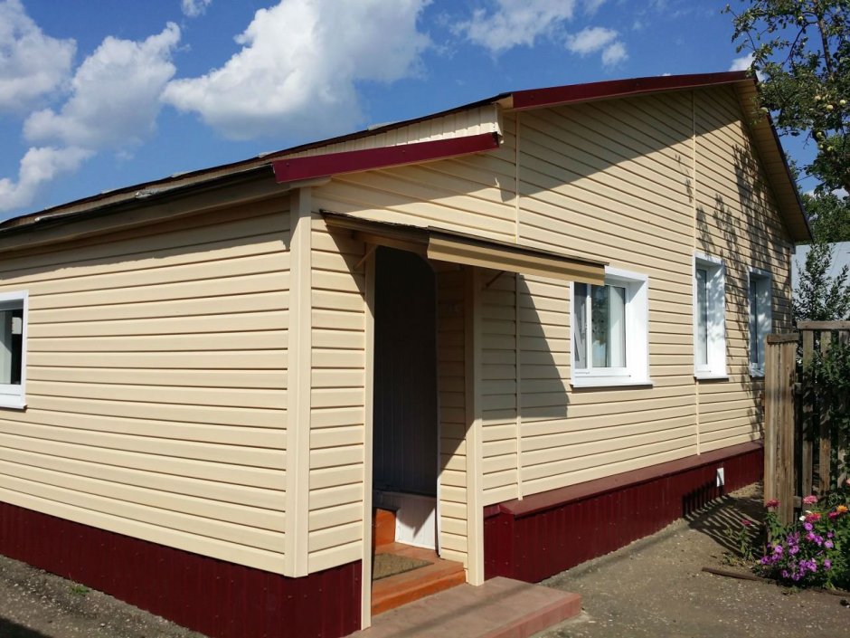 Дом обшитый профлистом