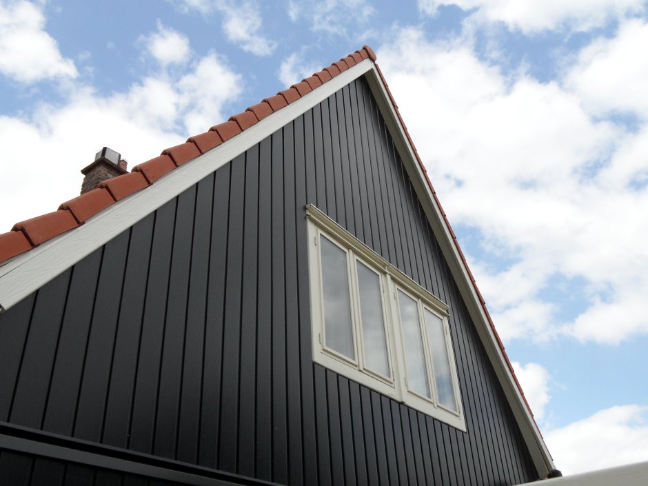 Дом обшитый профлистом