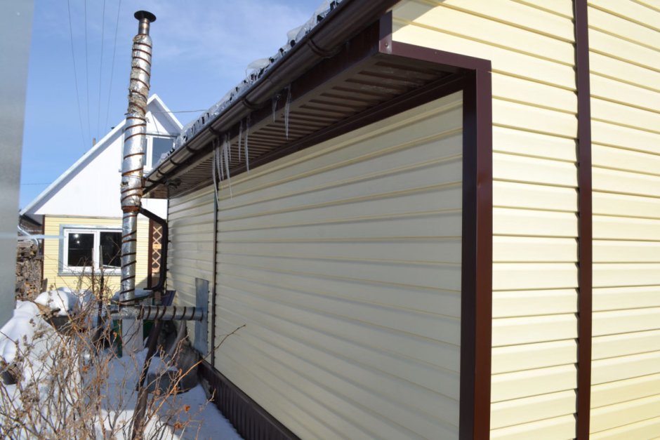 Обшивка здания металлическим сайдингом