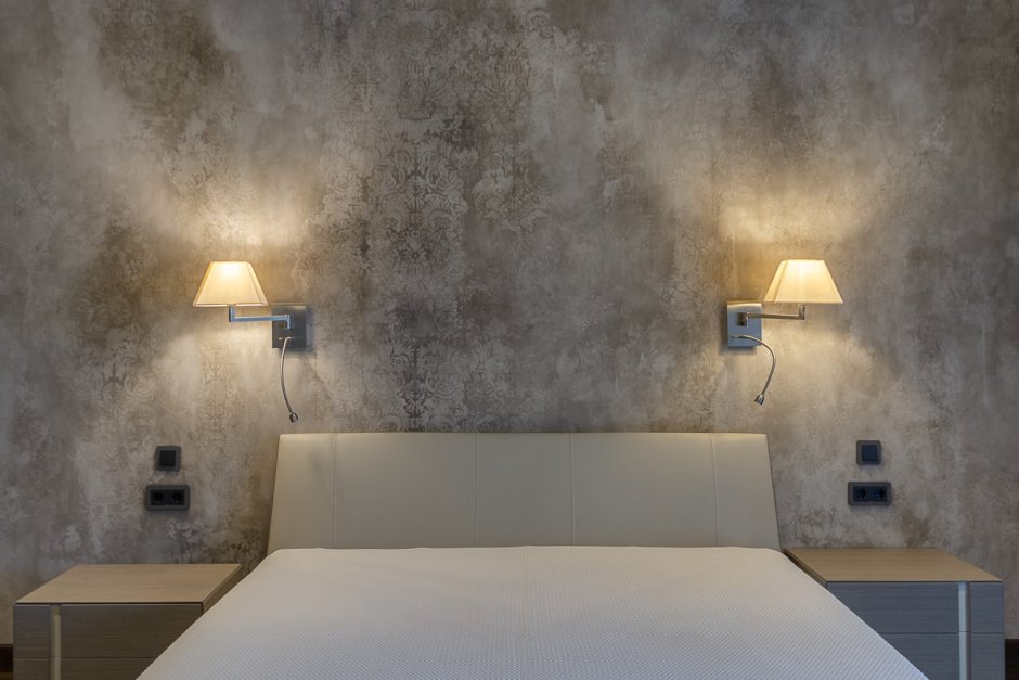 Декор интерьера искусственными скалами