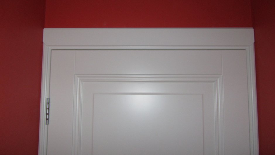 Узкие дверные наличники