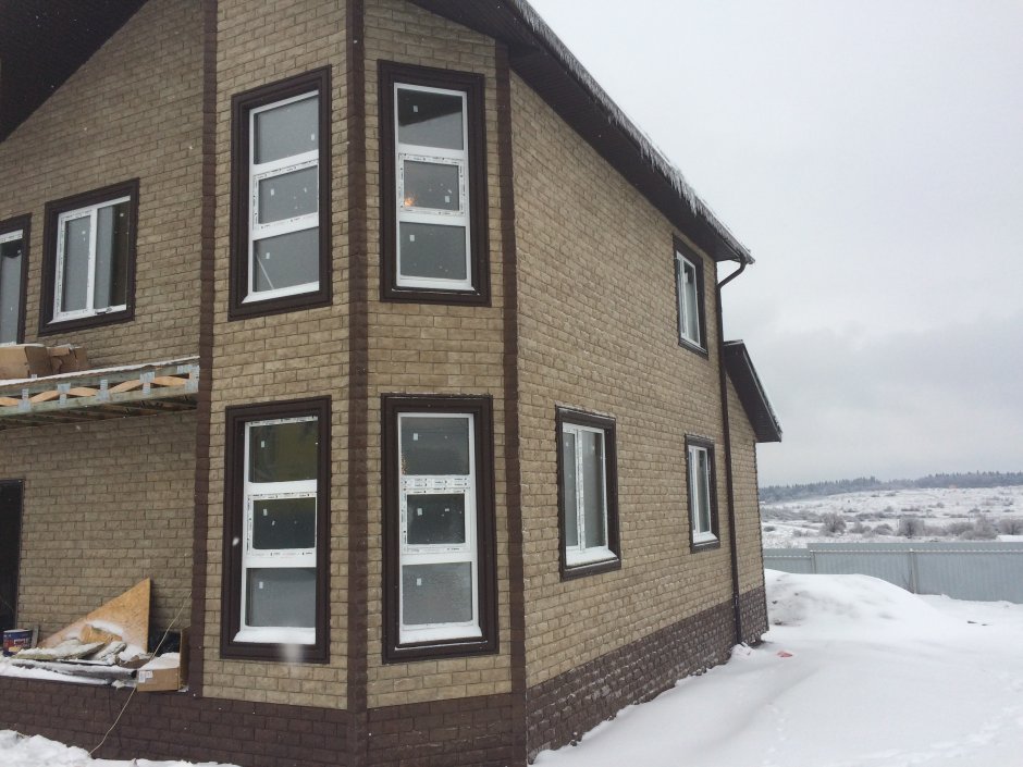 Отделка эркера фасадными панелями