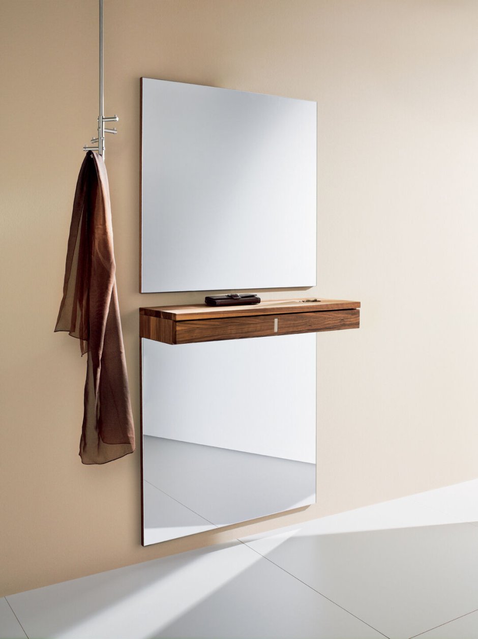 Зеркало с подвесной тумбой в прихожую