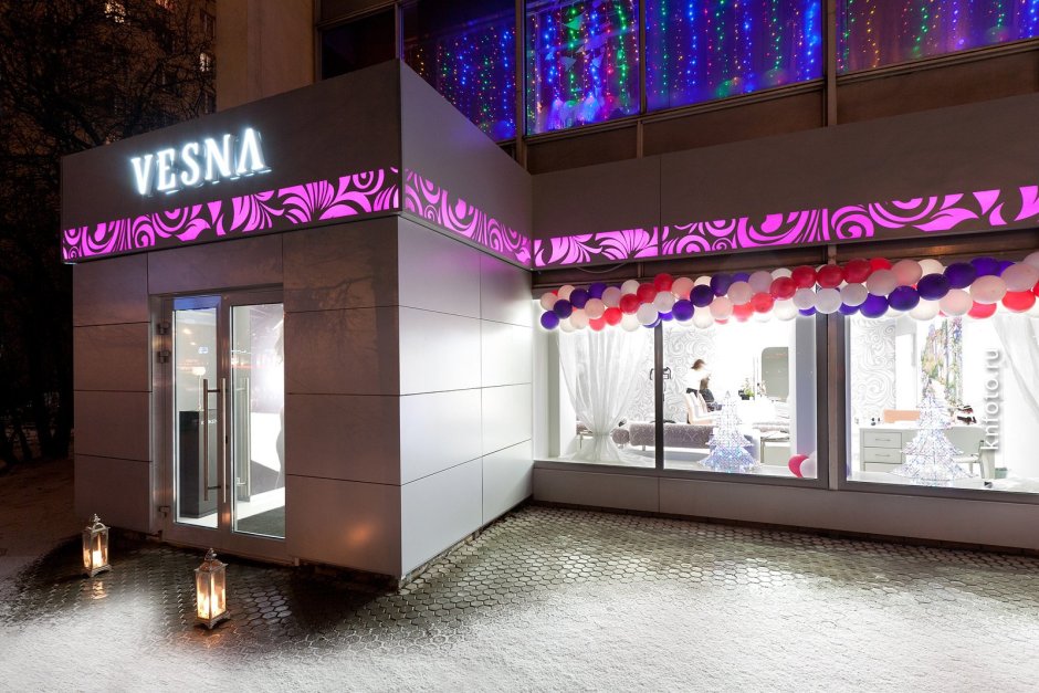 Фасад с террасой магазин