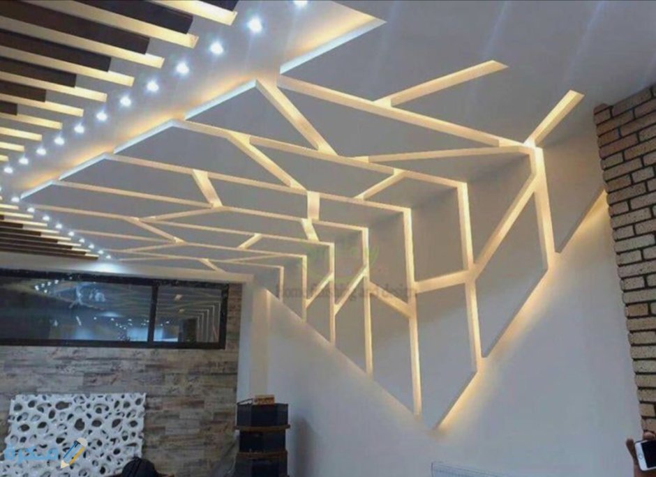 Декор потолка из гипсокартона