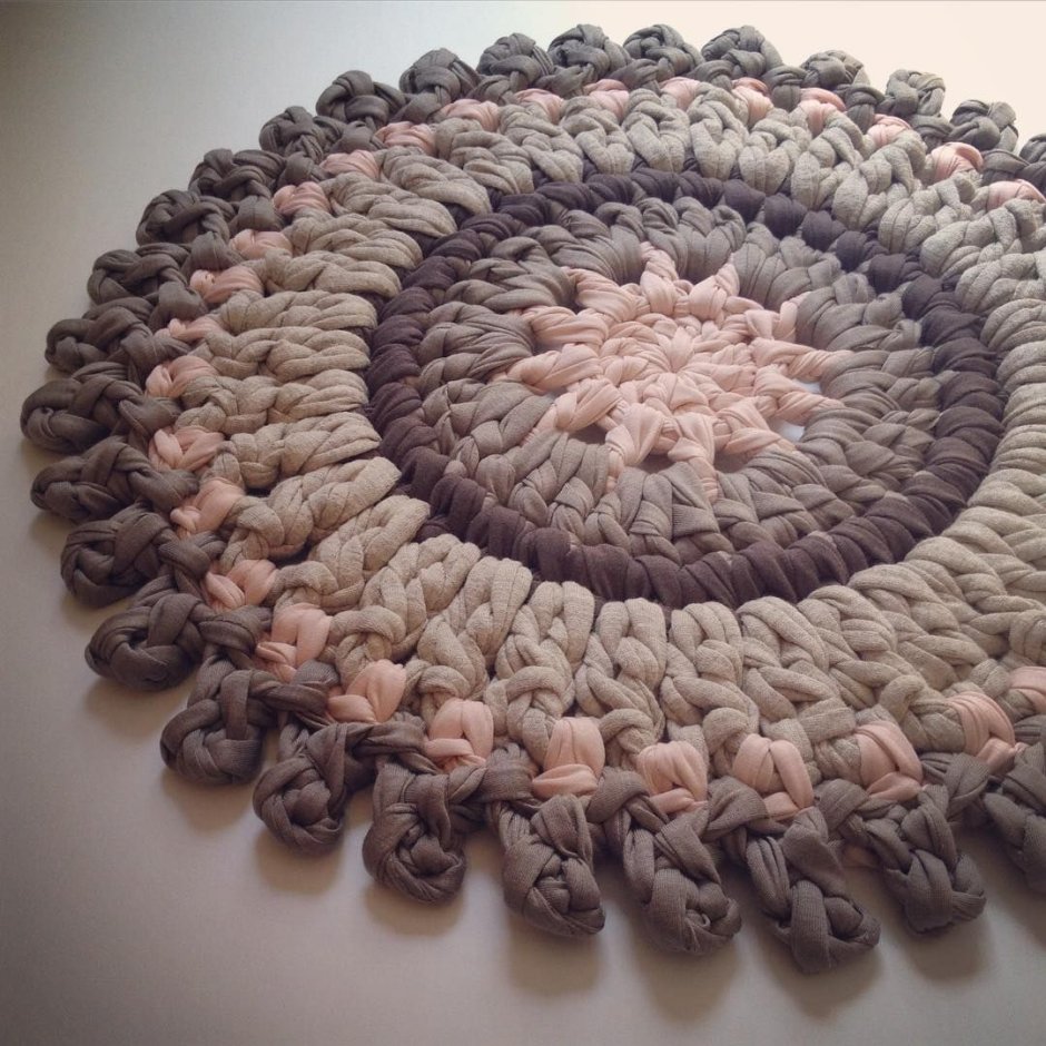 Вязаный ковер