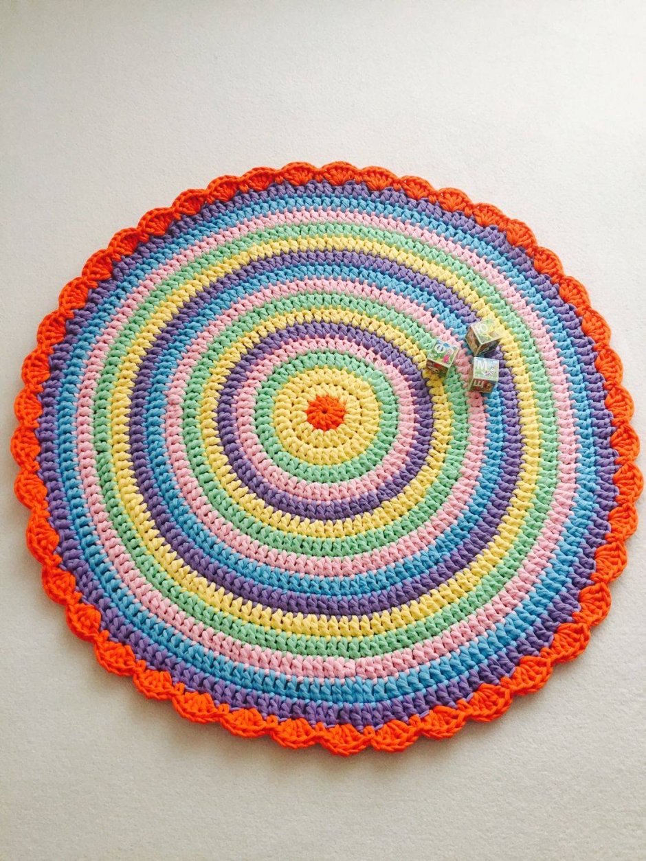 Коврик из трикотажной пряжи