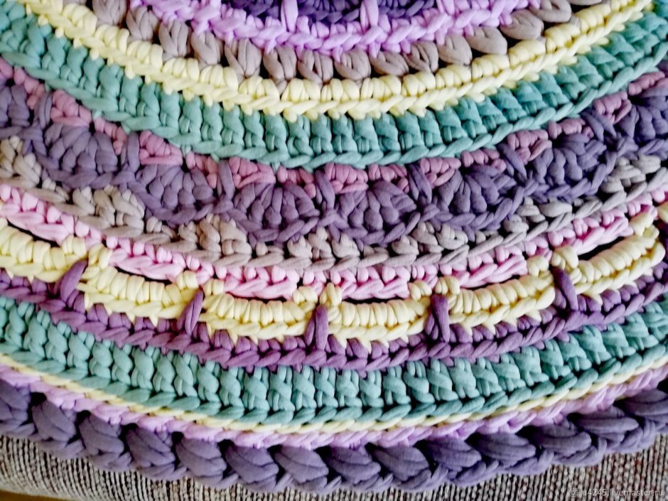 Вязаные коврики крючком