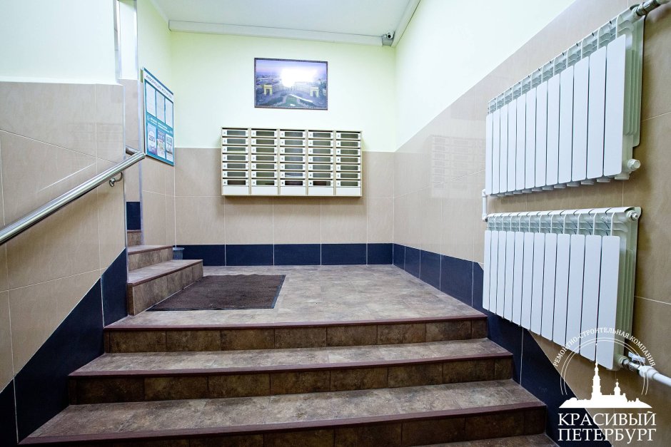 Плитка в подъезде на стенах