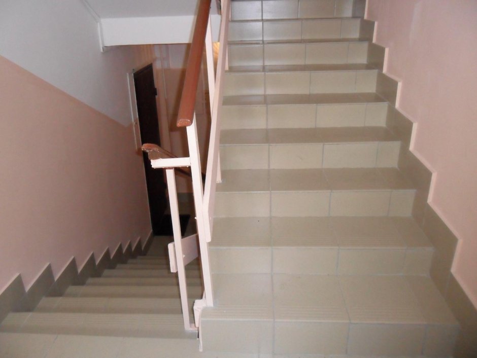 Плитка на лестничном марше