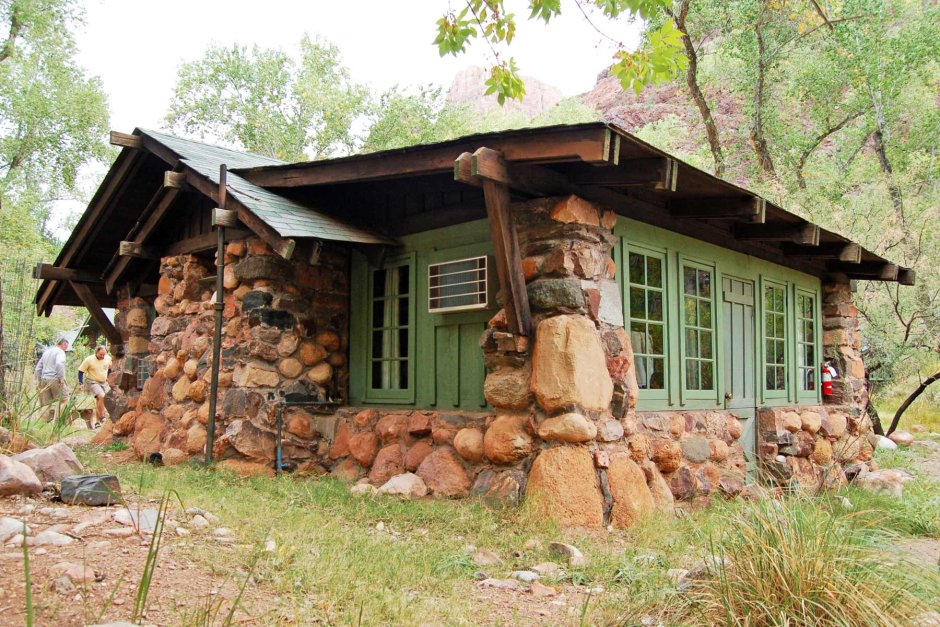 Хижина из камня