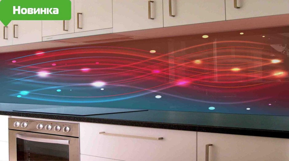 Кухня с зеленым фартуком