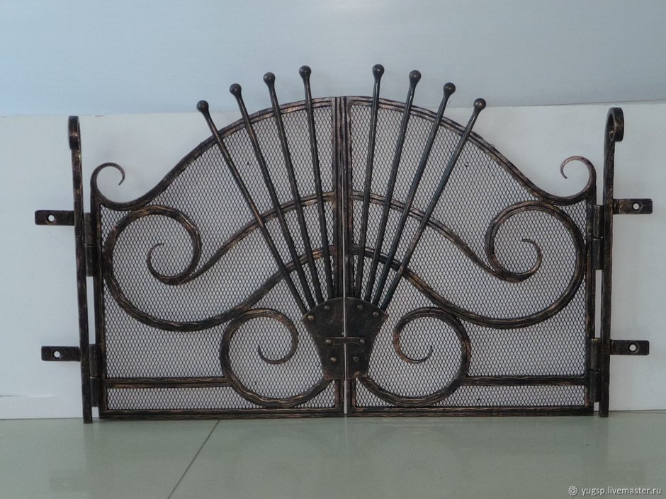 Экран каминный Везувий с130b