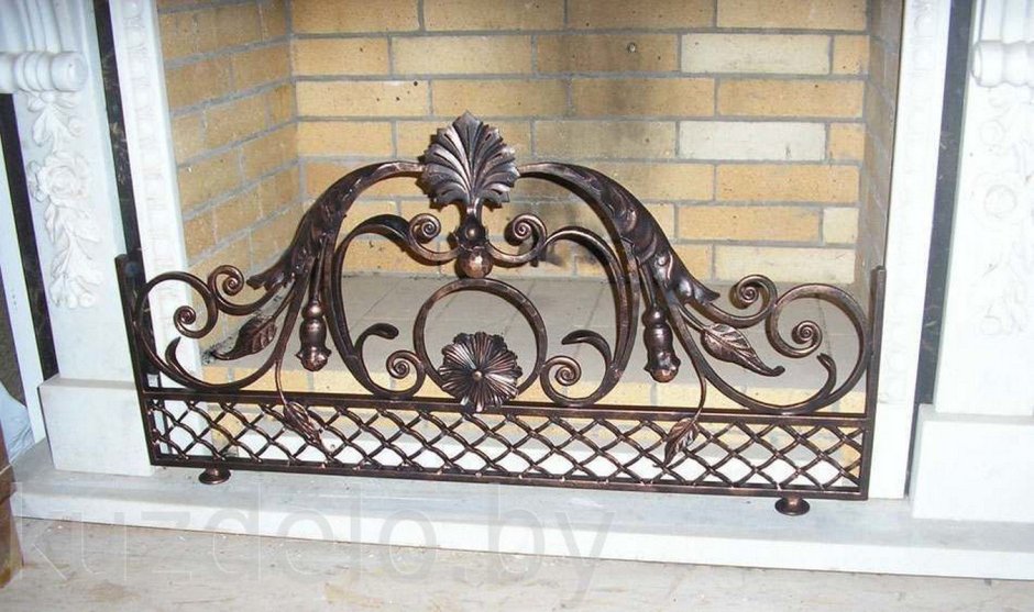 Кованые решетки для камина