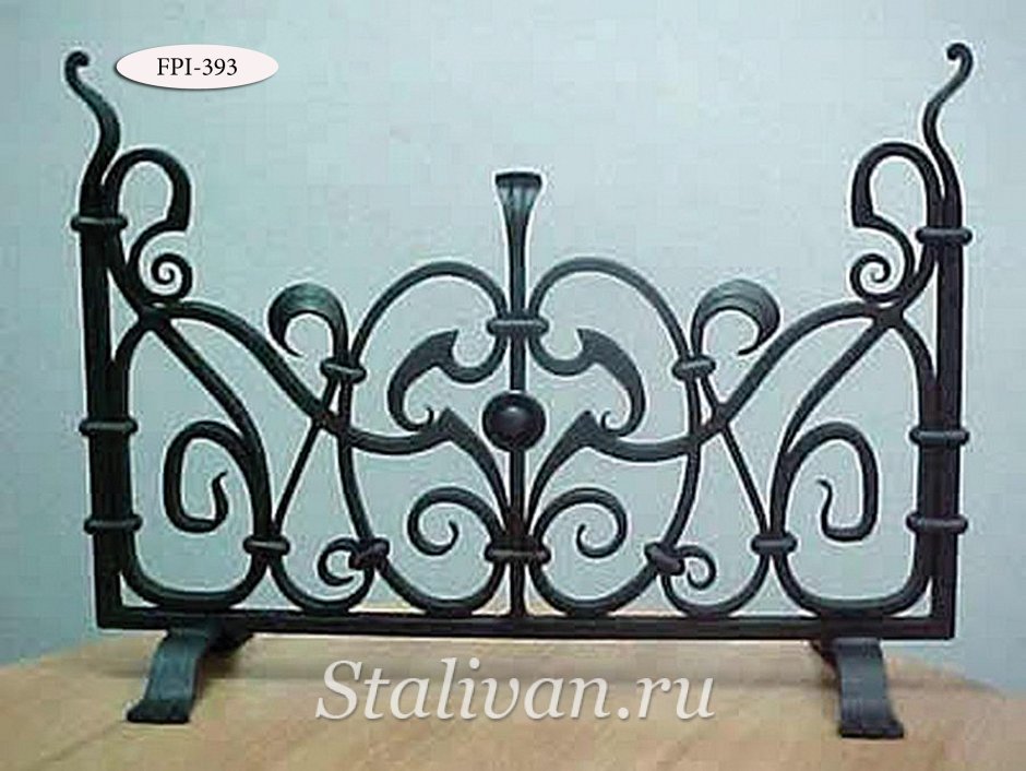 Кованная решетка на камин