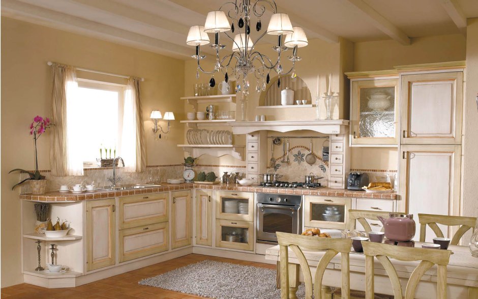 Классическая кухня в стиле потертого шика