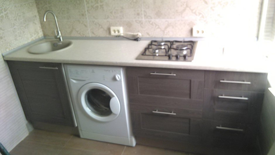 Стиральная машина под варочной панелью