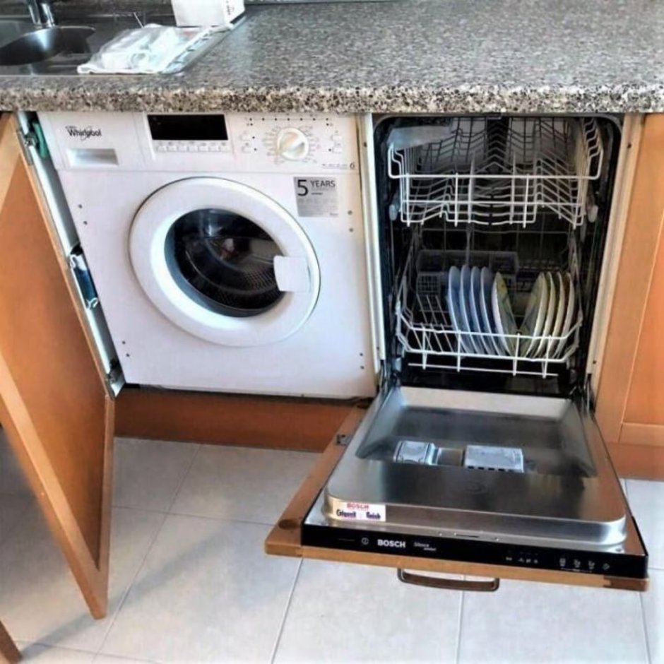 Стиральная и посудомоечная машина