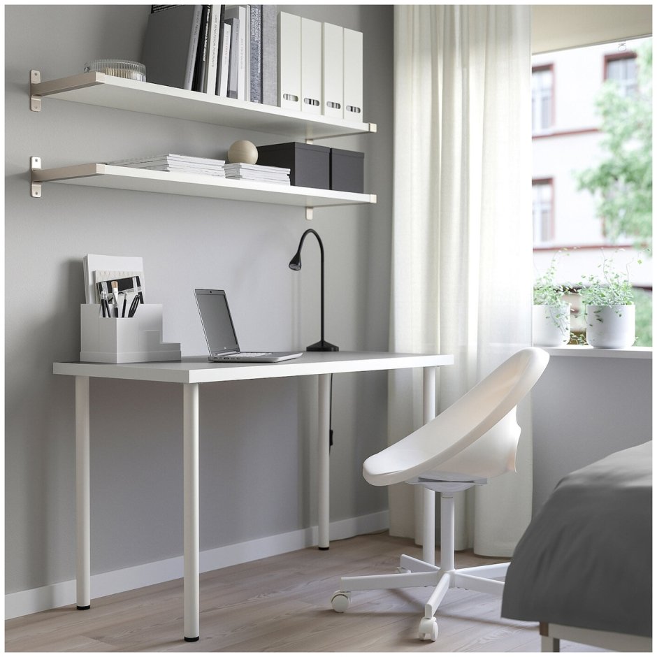 Письменный стол в стиле Сканди