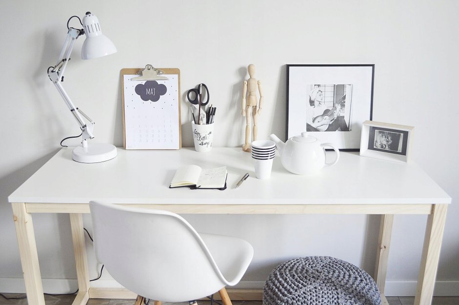 Декор для письменного стола для девочек