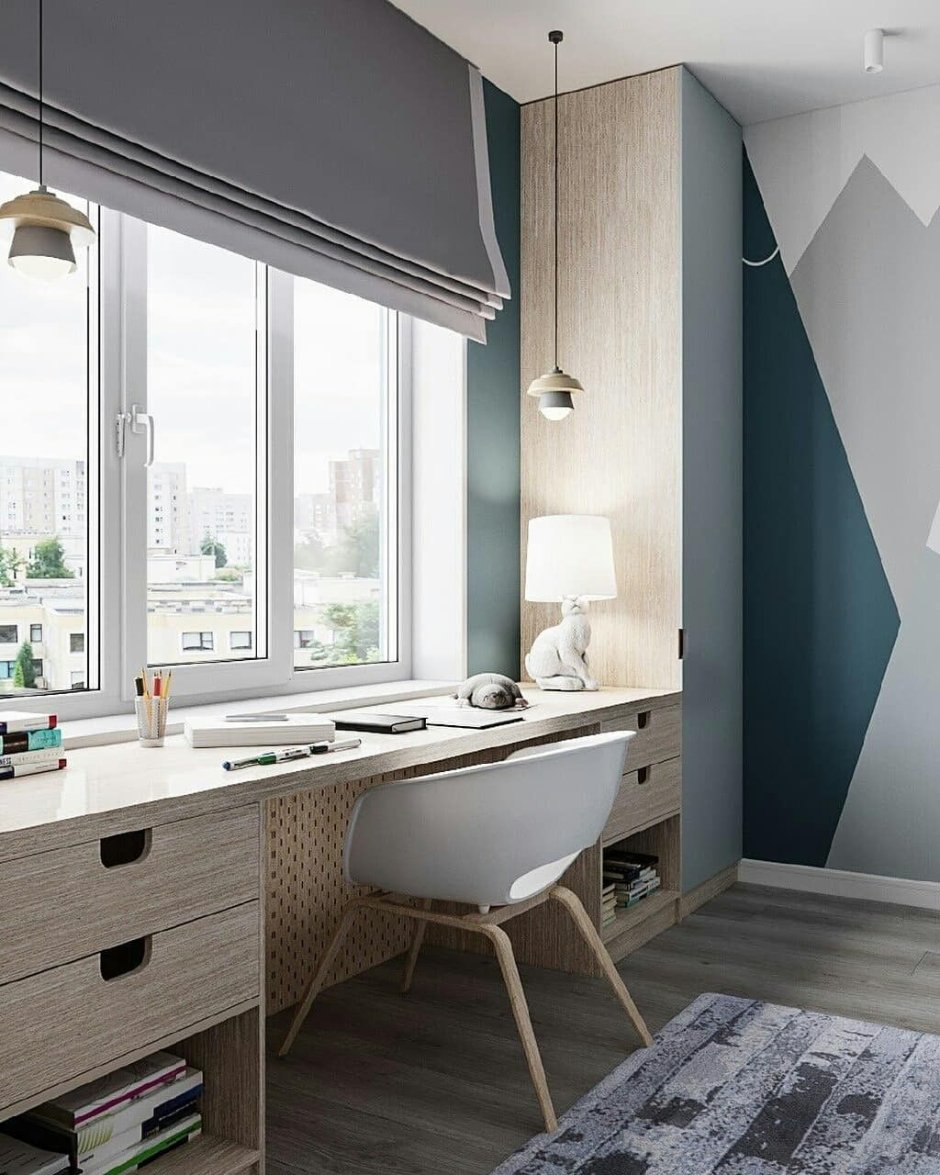 Рабочая зона у окна