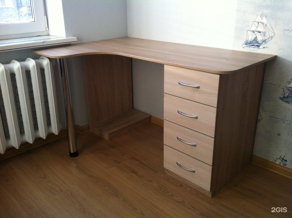 Компьютерные столы угловые навесные