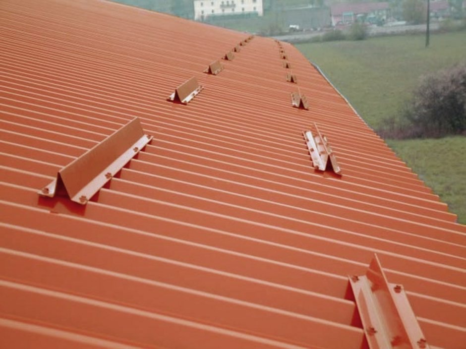 Карнизный свес софит