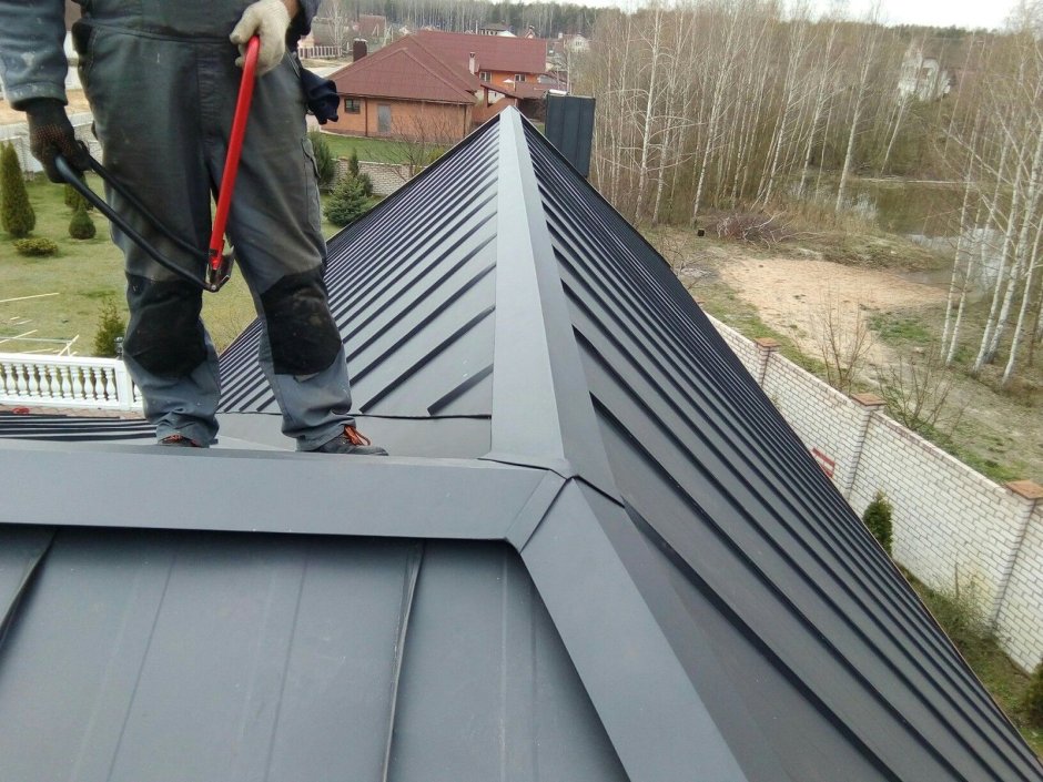Подшивка карнизного свеса МЕТАЛЛПРОФИЛЬ
