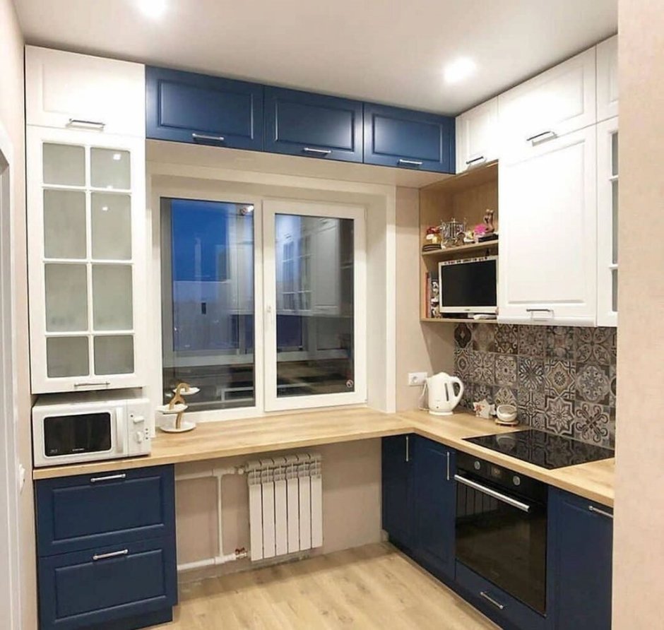 Гарнитур с окном