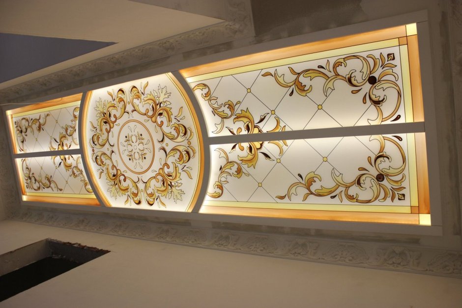 Витражные потолки