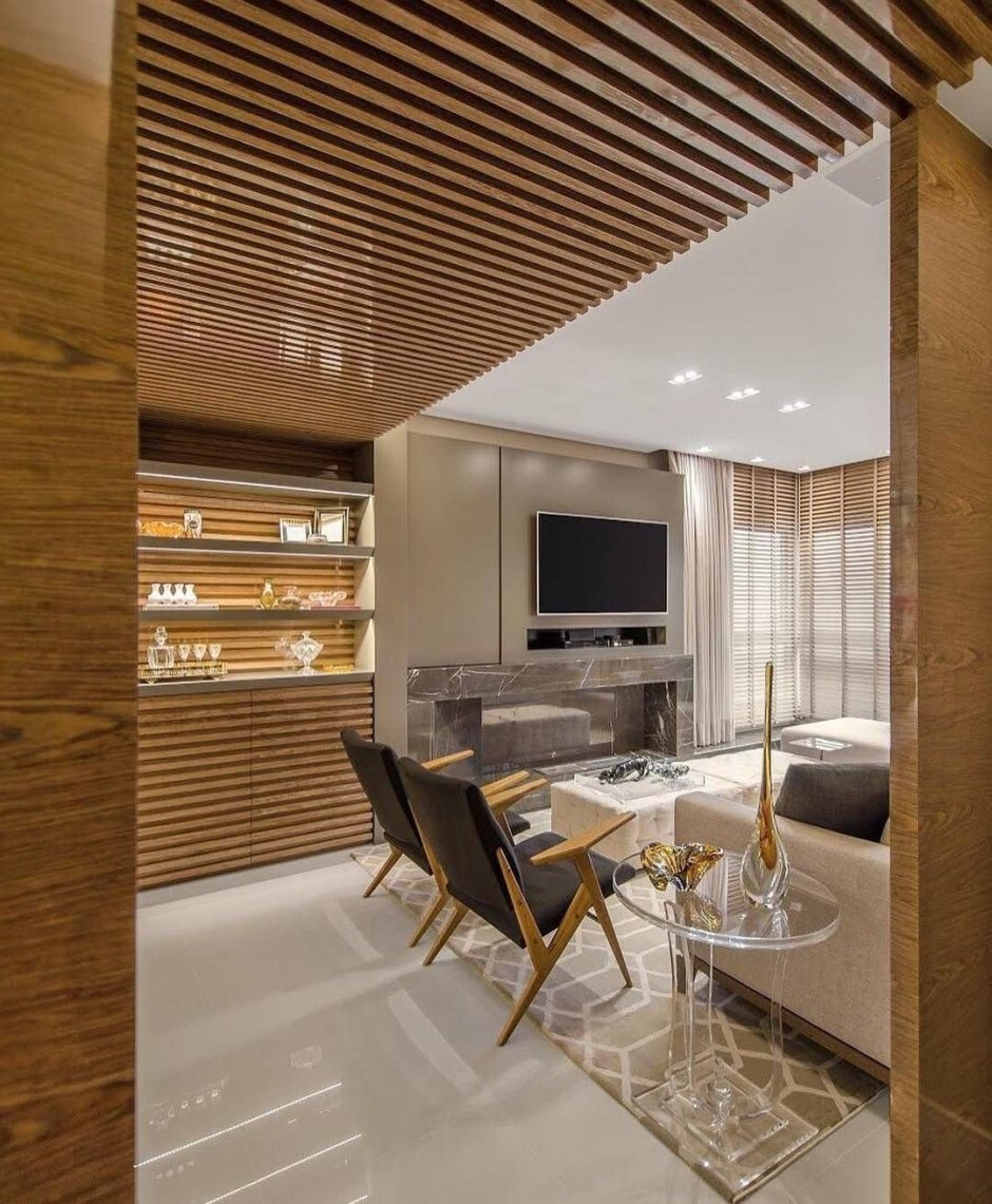 Деревянный реечный потолок