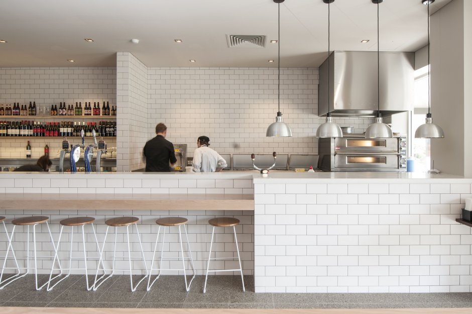 Барная стойка из плитки