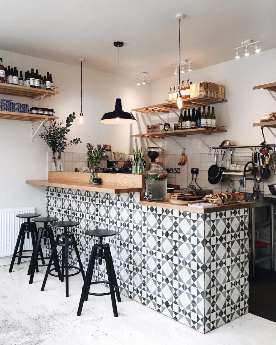 Деревянная барная стойка