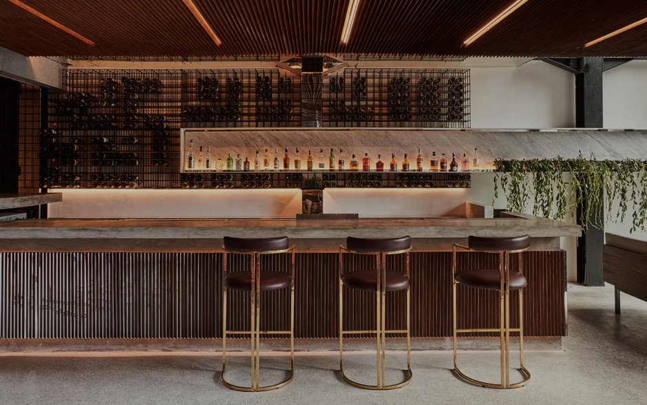 Барная стойка из камня