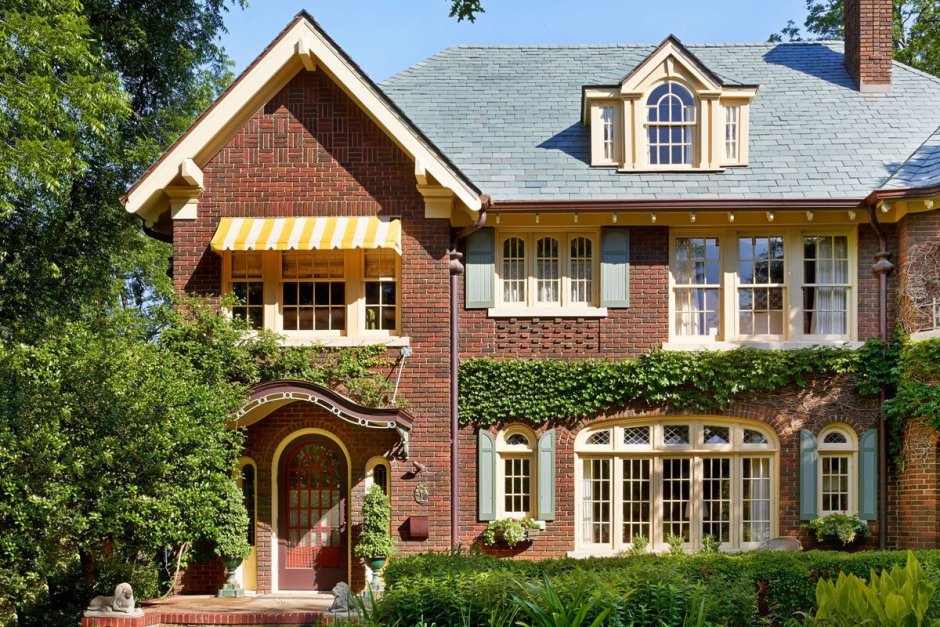 Кирпичная усадьба в георгианском английском стиле