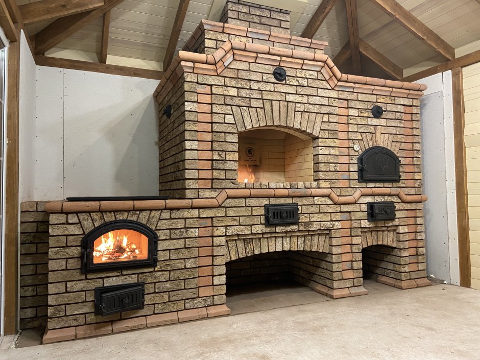 Камин из кирпича