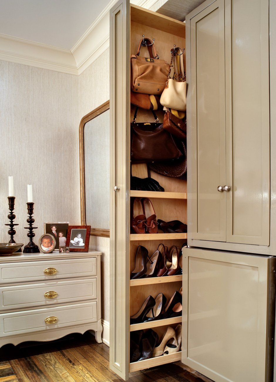 Стильная вешалка в прихожую