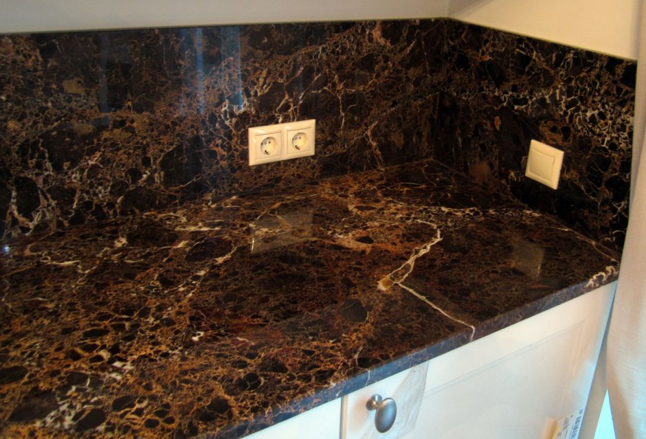 Королевский опал светлый столешница Скиф