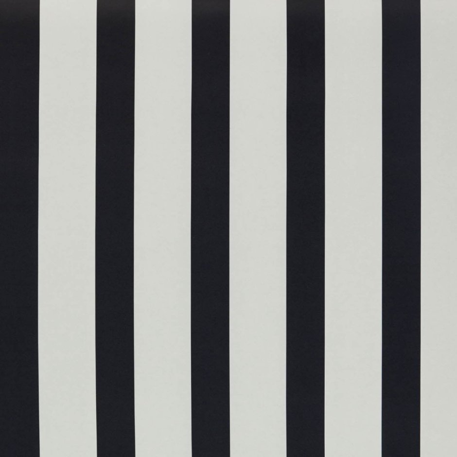 Спальня в черно белую полоску