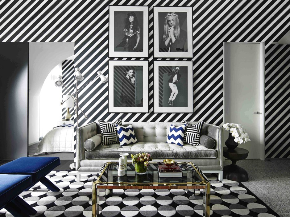 Черно белые полоски зебры